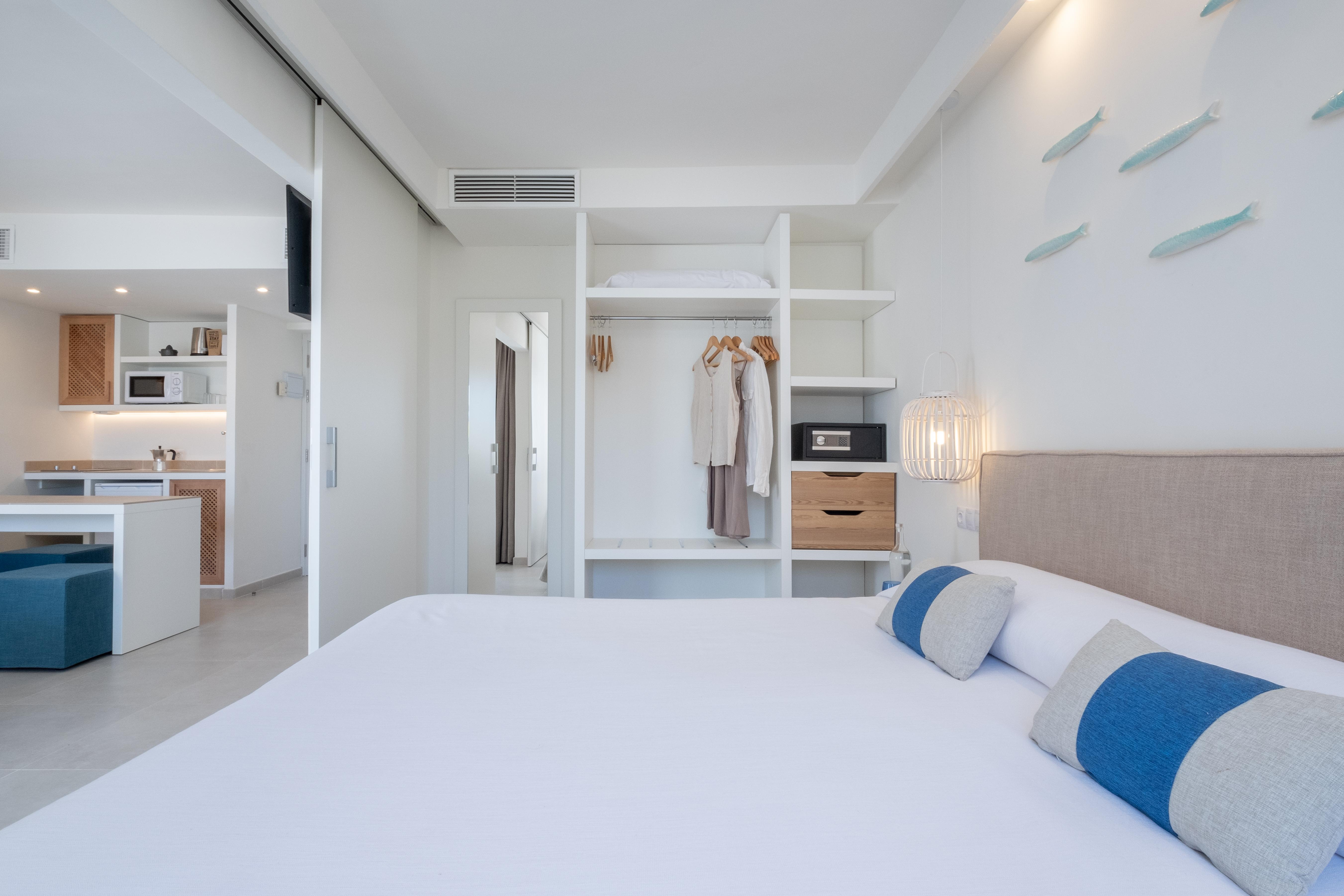 Fergus Style Carema Beach Cala en Bosch Εξωτερικό φωτογραφία
